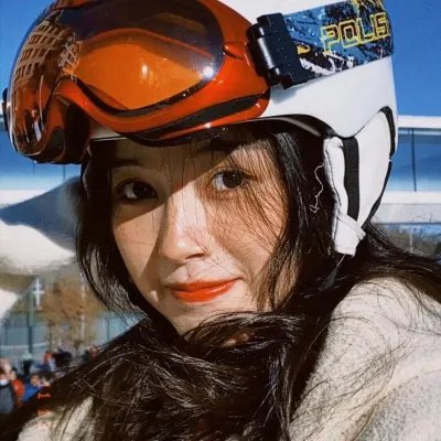 荒唐侦探死里逃生
